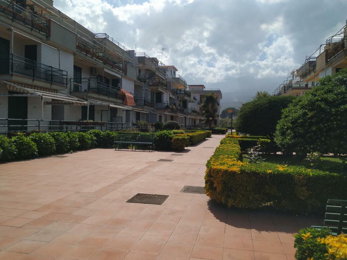 Al Giardino Sant'Anna Apartment มาสคาลิ ภายนอก รูปภาพ